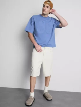 Camiseta con número bordado