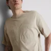 Camiseta con número bordado