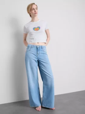 Camiseta de bebé «Pride Heart» con alto contenido en algodón