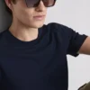 Camiseta de corte entallado