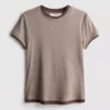 Camiseta de cuello redondo de doble capa
