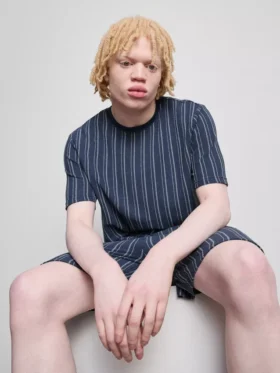 Camiseta de pijama a rayas