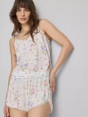 Camiseta de pijama con estampado floral