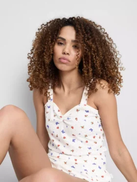 Camiseta de pijama de canalé con estampado de mariposas
