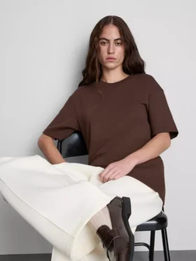 Camiseta de tejido grueso con corte entallado