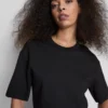 Camiseta de tejido grueso con corte entallado