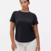 Camiseta deportiva con bajo curvo