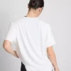 Camiseta deportiva con bajo curvo
