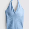 Camiseta deportiva sin costuras con cuello halter