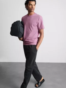 Camiseta elástica de corte entallado