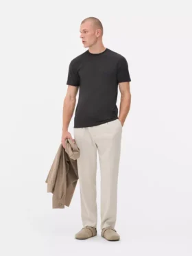 Camiseta elástica de corte entallado