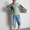Camiseta elástica de corte entallado