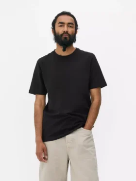 Camiseta elástica de corte entallado
