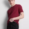 Camiseta elástica de corte entallado