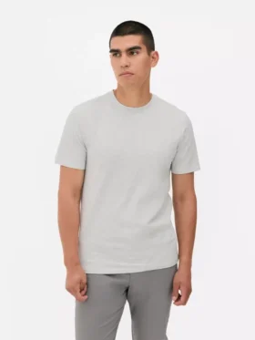 Camiseta elástica de corte entallado