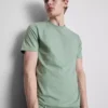 Camiseta elástica de corte entallado