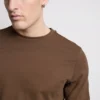 Camiseta elástica de corte entallado