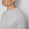 Camiseta elástica de corte entallado