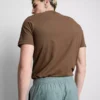 Camiseta elástica de corte entallado