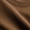 Camiseta elástica de corte entallado