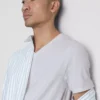 Camiseta elástica de corte entallado con cuello en V