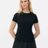 Camiseta elástica de cuello redondo
