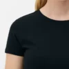 Camiseta elástica de cuello redondo