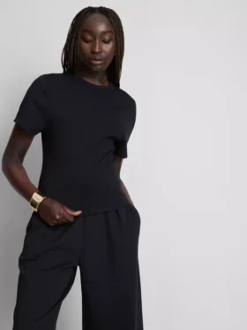 Camiseta holgada con detalles en las costuras, con alto contenido en algodón