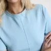 Camiseta holgada con detalles en las costuras, con alto contenido en algodón