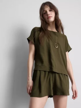 Camiseta holgada de cuello redondo con ventilación