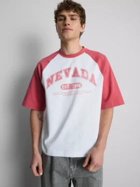 Camiseta raglán Nevada