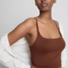 Camiseta sin costuras de corte corto