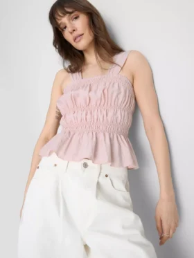 Camiseta sin mangas con bajo peplum fruncido