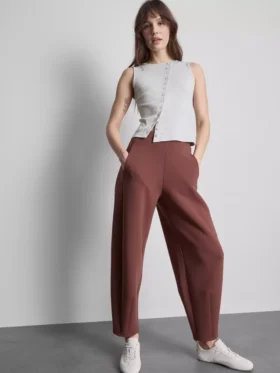 Camiseta sin mangas con botones, con alto porcentaje de algodón