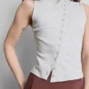 Camiseta sin mangas con botones, con alto porcentaje de algodón