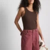 Camiseta sin mangas con espalda nadadora de tejido acanalado con alto contenido en algodón