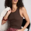 Camiseta sin mangas con espalda nadadora de tejido acanalado con alto contenido en algodón