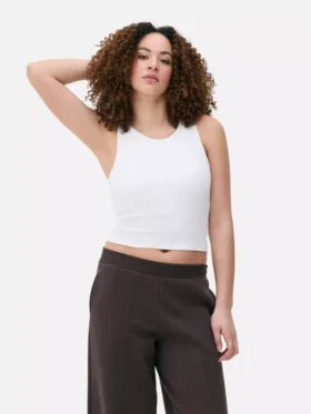Camiseta sin mangas con espalda nadadora y canalé