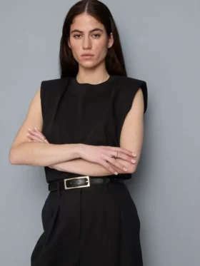 Camiseta sin mangas con hombreras