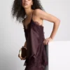 Camiseta sin mangas con ribete de encaje satinado de Paula Echevarría