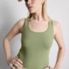 Camiseta sin mangas elástica con alto contenido en algodón