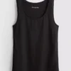 Camiseta sin mangas elástica imprescindible