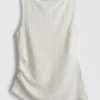 Camiseta sin mangas fruncida y arrugada de Paula Echevarría