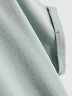 Camiseta «The Edit» con detalle en las costuras