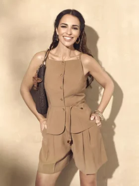 Chaleco con bajo peplum de Paula Echevarría