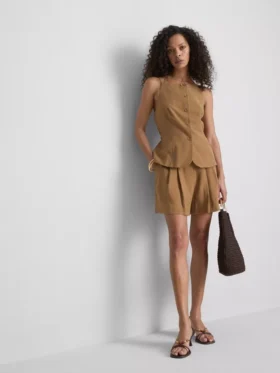 Chaleco con bajo peplum de Paula Echevarría