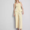Chaleco lila con cuello redondo