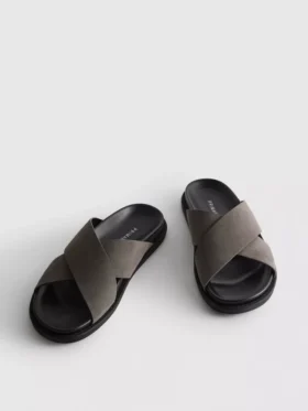 Chanclas de piscina con tiras cruzadas
