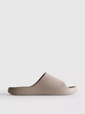 Chanclas moldeadas para piscina