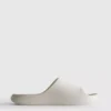 Chanclas moldeadas para piscina